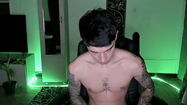 Damon__333 Webcam Show