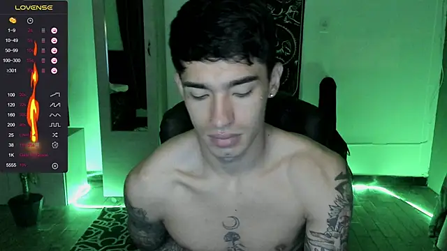 Damon__333 Webcamshow