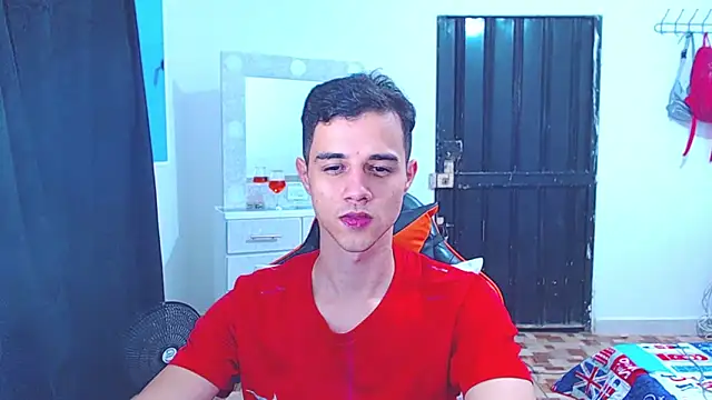 ADAM_HOT – webcam-show