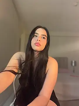 Mavi_Coles Adlı Modelin Canlı XXX Sohbeti
