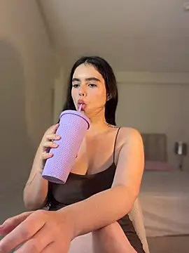 Mavi_Coles Adlı Modelin Canlı XXX Sohbeti