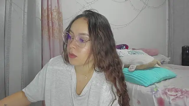 Živý XXX chat HARLEYNAPIER
