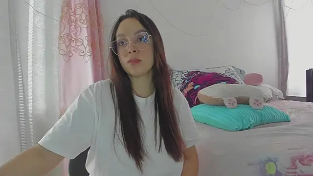 Chat XXX en directo de HARLEYNAPIER