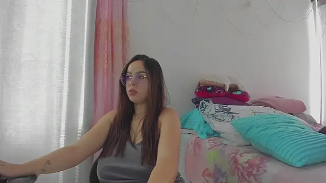 HARLEYNAPIER's Live XXX Chat
