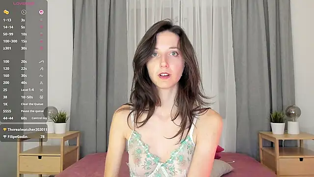Chat +18 de Ketty_Belly ao vivo