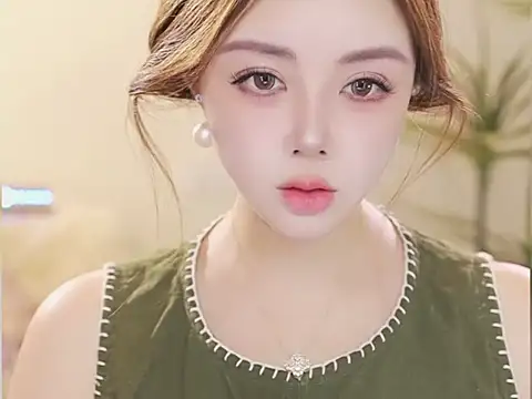 Qiaoqiao__ Chat XXX live