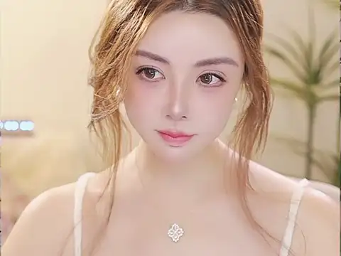 Qiaoqiao__ – Live XXX-chat