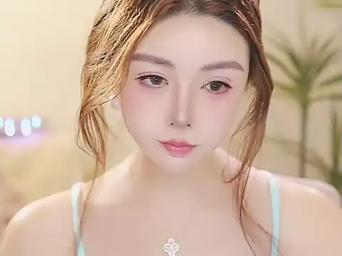 Chat +18 de Qiaoqiao__ ao vivo