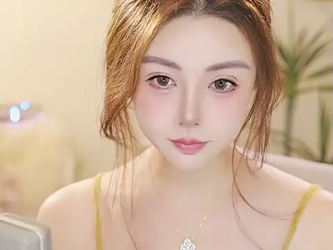 Qiaoqiao__'s Live Chat Room