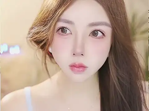 Qiaoqiao__ élő XXX-chatje