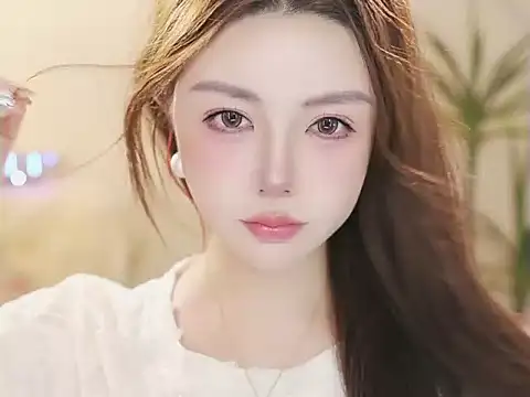 Qiaoqiao__ Adlı Modelin Canlı XXX Sohbeti