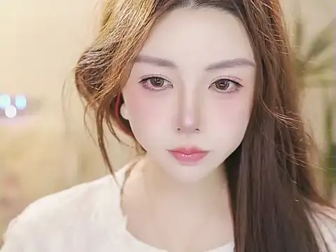 Qiaoqiao__ লাইভ XXX চ্যাট