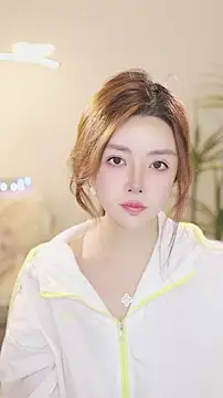 Qiaoqiao__ Chat XXX in diretta
