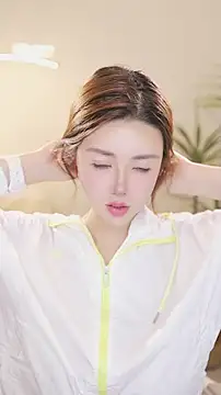 Qiaoqiao__ XXX чат на живо