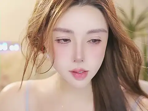 Qiaoqiao__ XXX чат на живо