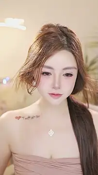 Qiaoqiao__ XXX чат на живо
