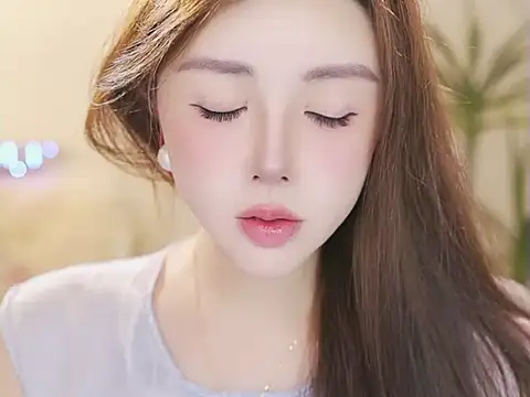 Qiaoqiao__'s Webcam Show