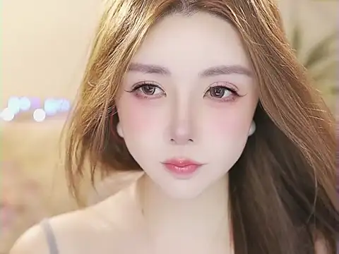 Qiaoqiao__ élő XXX-chatje