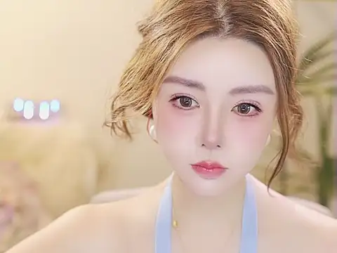 צ'אט XXX בשידור חי של Qiaoqiao__