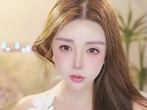 Qiaoqiao__ élő XXX-chatje