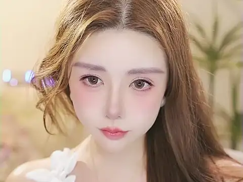 Qiaoqiao__ Chat XXX in diretta