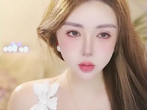 Qiaoqiao__ élő XXX-chatje