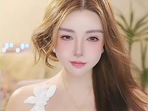 צ'אט XXX בשידור חי של Qiaoqiao__