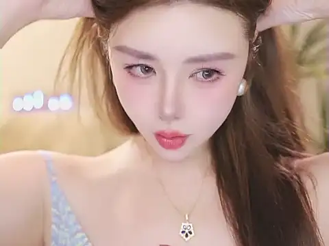 Qiaoqiao__ Chat XXX in diretta