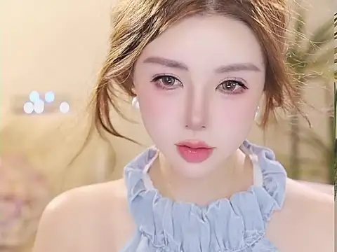 Qiaoqiao__ Chat XXX in diretta