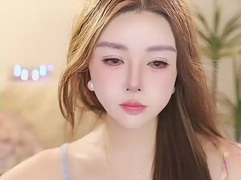 Chat +18 de Qiaoqiao__ ao vivo