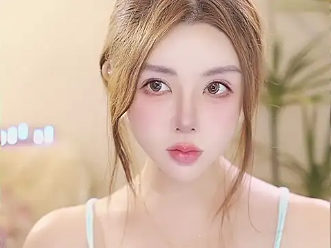 Chat +18 de Qiaoqiao__ ao vivo