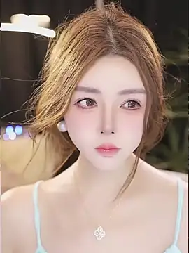 צ'אט XXX בשידור חי של Qiaoqiao__