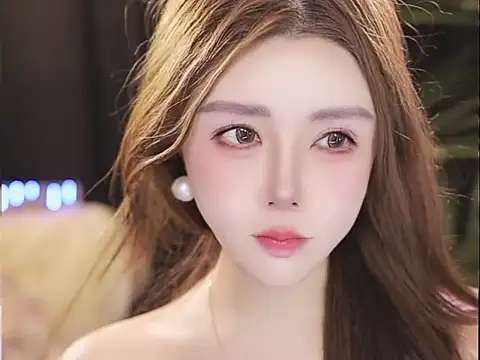 Qiaoqiao__ élő XXX-chatje