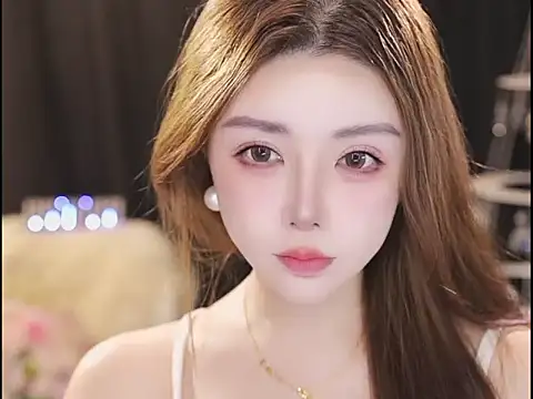צ'אט XXX בשידור חי של Qiaoqiao__