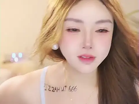 Chatroom XXX en direct de Qiaoqiao__