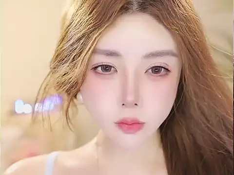 Qiaoqiao__ Adlı Modelin Canlı XXX Sohbeti