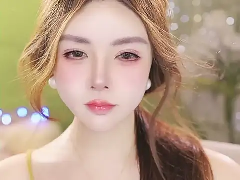 Qiaoqiao__ élő XXX-chatje