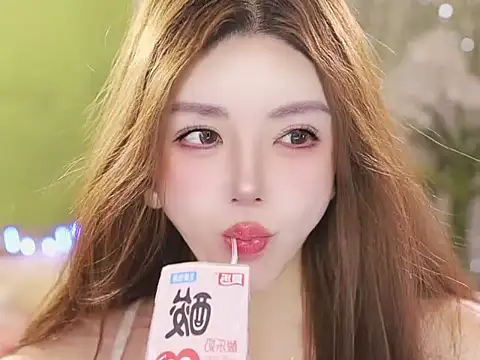 Chat XXX en directo de Qiaoqiao__