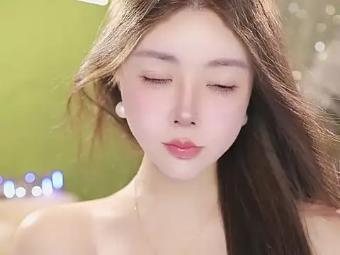 Qiaoqiao__ Chat XXX in diretta