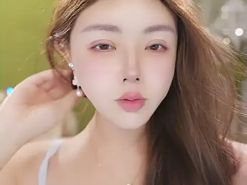 XXX chat uživo modela Qiaoqiao__