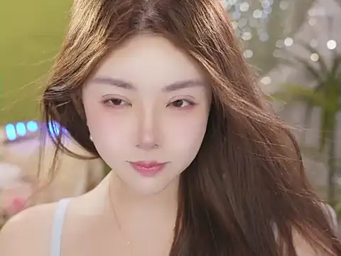 Qiaoqiao__ XXX чат на живо