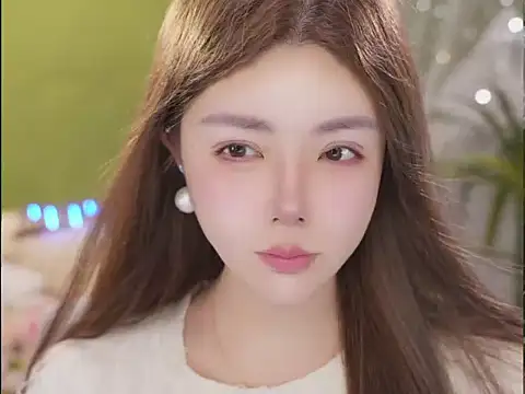 צ'אט XXX בשידור חי של Qiaoqiao__
