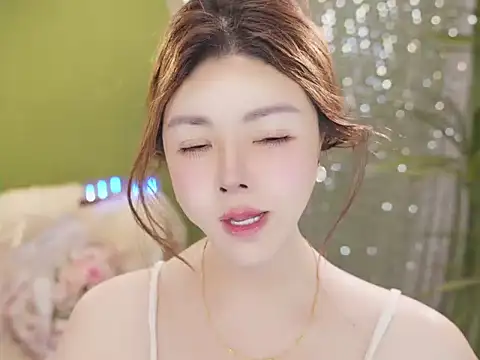 Qiaoqiao__ live XXX chat