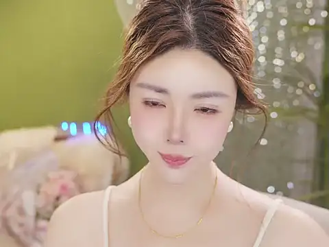 Qiaoqiao__ Adlı Modelin Canlı XXX Sohbeti