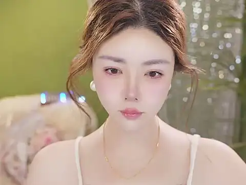 Qiaoqiao__ Adlı Modelin Canlı XXX Sohbeti