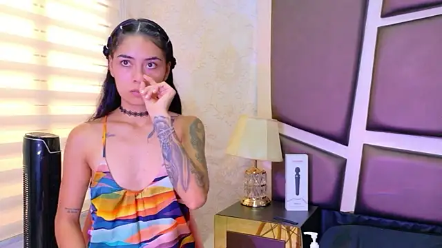 Chat XXX en directo de NicoleEsposito