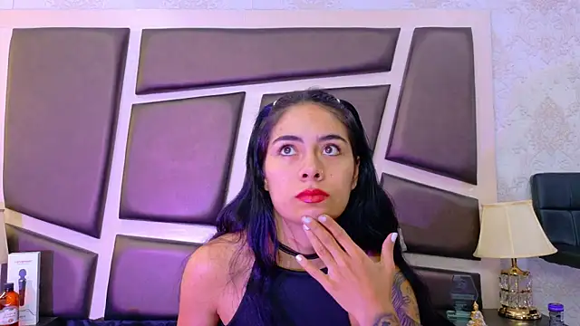 แชท XXX สดของ NicoleEsposito