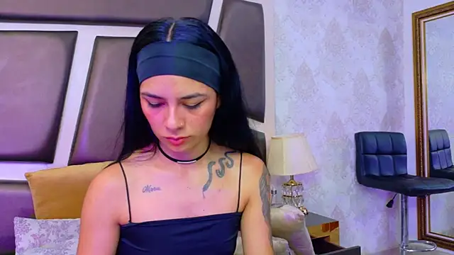 Chat +18 de NicoleEsposito ao vivo