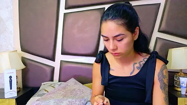 Онлайн чат XXX NicoleEsposito
