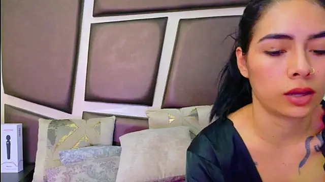 NicoleEsposito Adlı Modelin Canlı XXX Sohbeti